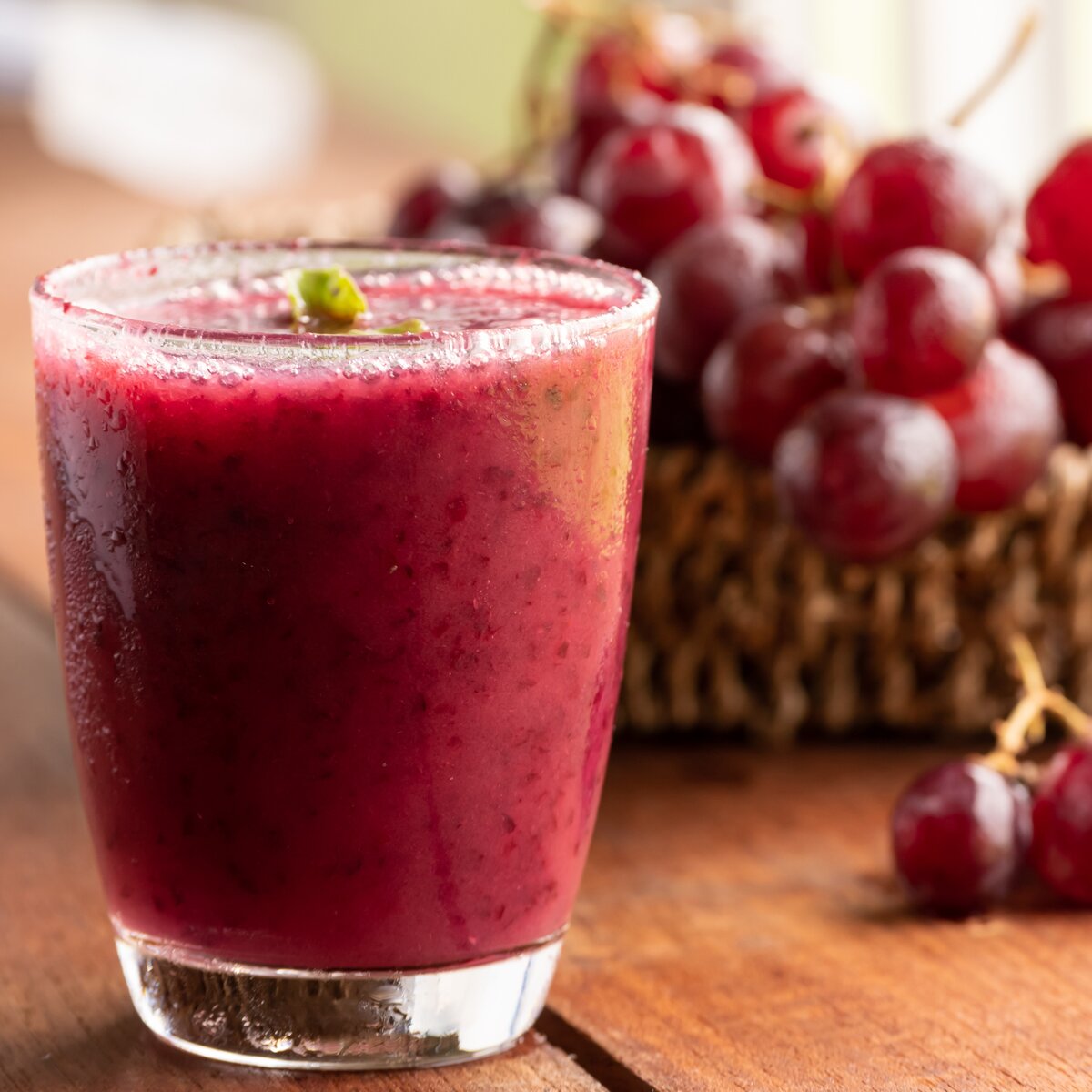 A nutritious fruit smoothie made with red grape seed powder extract for its range of health benefits.