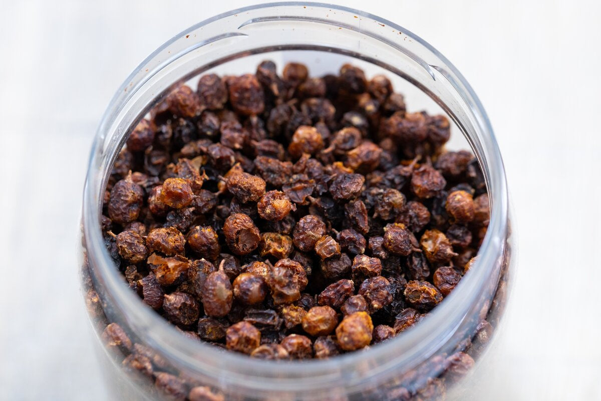 Dried sea buckthorn tea made from whole sea buckthorn berries.