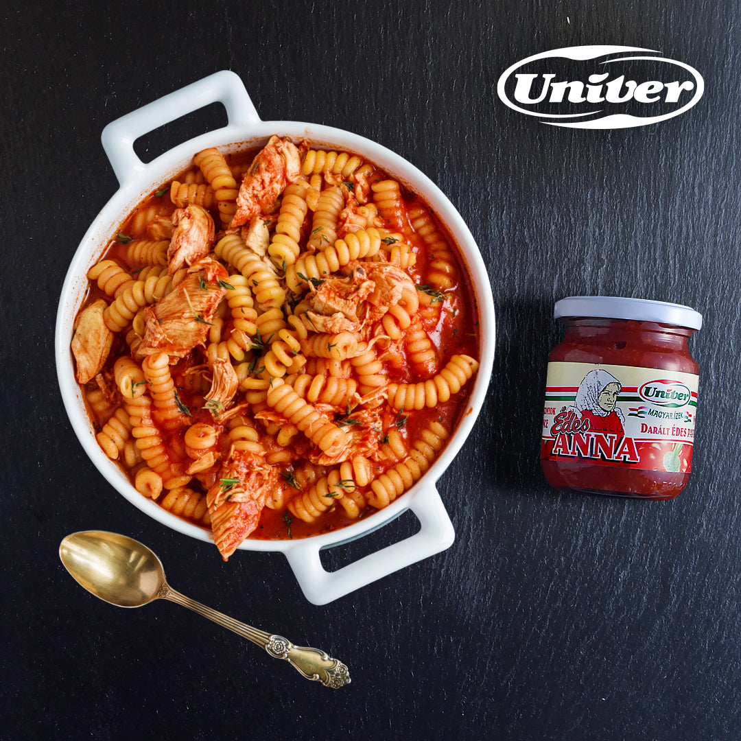 Chicken pasta with a tomato sauce and Édes Anna red pepper paste.