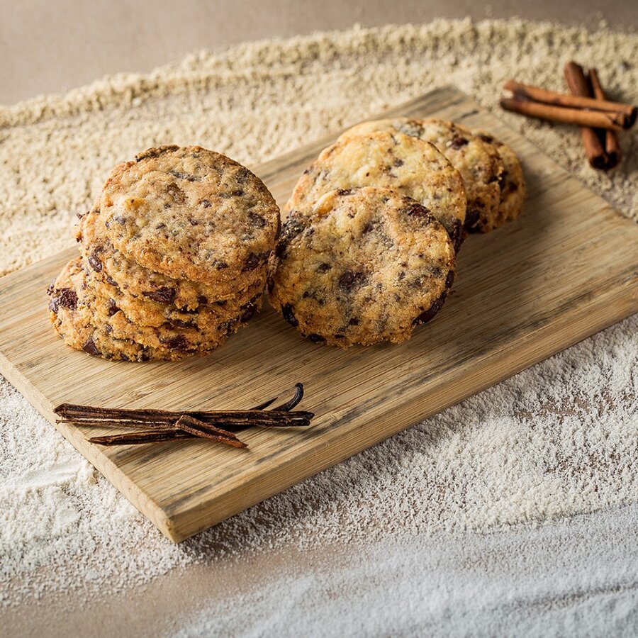 A plate of gluten free cookies made with healthy wholegrain brown rice flour.