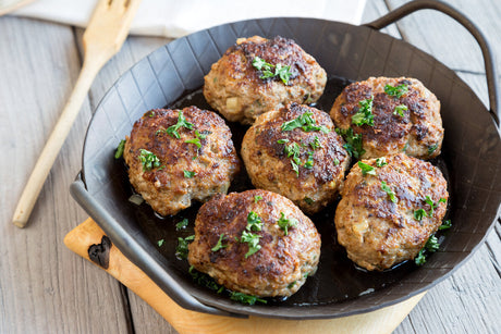 Fasirt recipe for making traditional Hungarian fasírozott frikadellen meatballs.