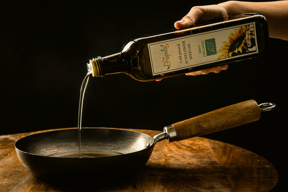 Organic cold-pressed sunflower oil is a pure and unrefined cooking oil best used frying.