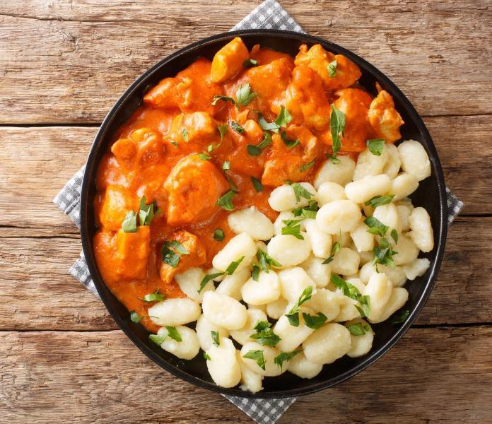 Hot Goulash Paste 'Gulyáskrém' 240g - Best of Hungary